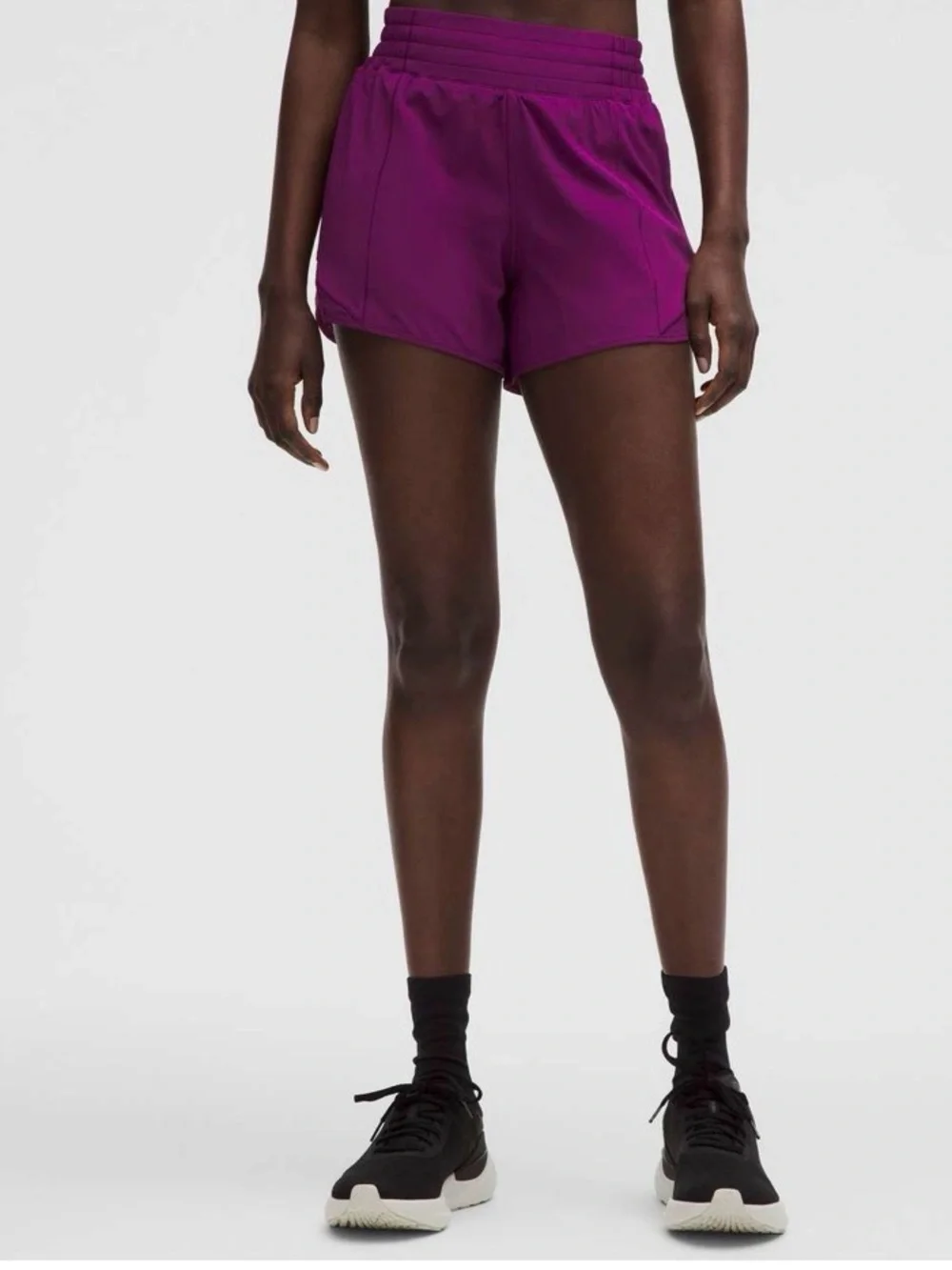 Lululemon Hotty Hot High-Rise Shorts 4” | Size 2 | Chilled Grape | Brand New NWT - Picture 1 of 9